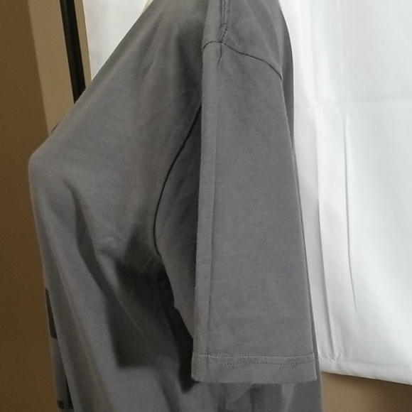 GRAPHIC TEE DOG, WINE, COUCH, NETFLIX - Picture 6 of 8